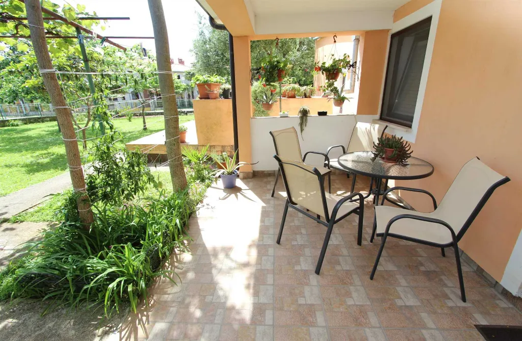 One-Bedroom Apartment with Terrace in Rovinj