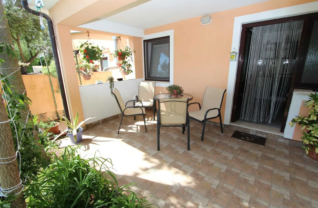 One-Bedroom Apartment with Terrace in Rovinj