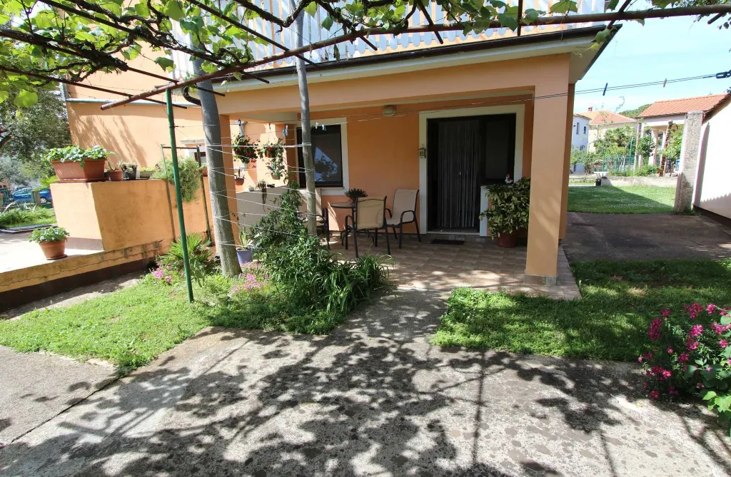 One-Bedroom Apartment with Terrace in Rovinj