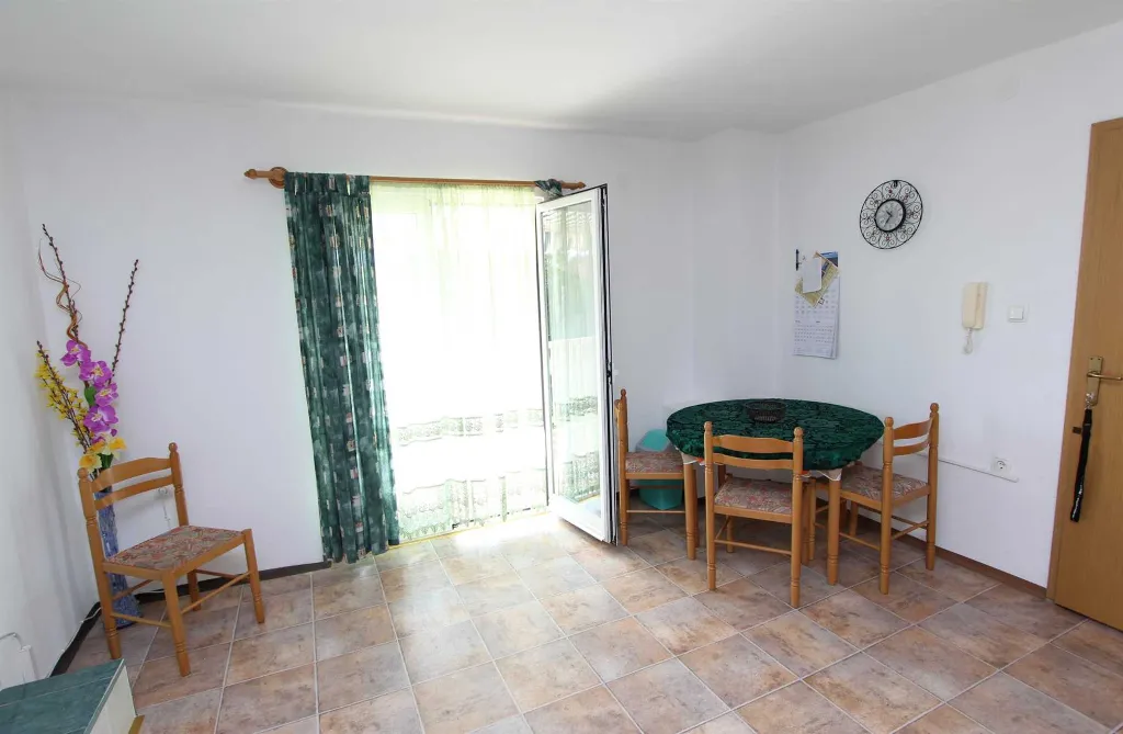 One-Bedroom Apartment with Balcony in Rovinj