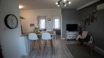 Two-Bedroom Apartment in Rovinj with Sea View