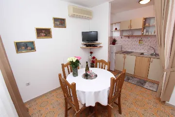 Two-Bedroom Apartment in Rovinj for 4 Guests