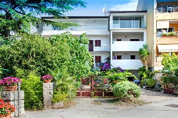 Two-Bedroom Apartment in Rovinj for 4 Guests