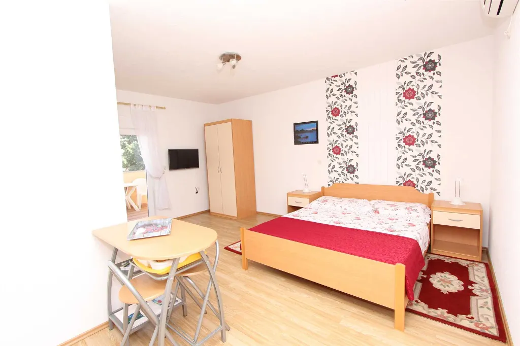Studio Apartment for 2 in Rovinj with Balcony