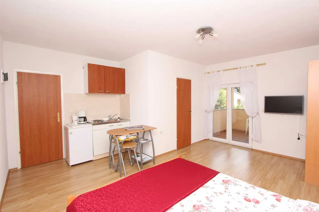 Studio Apartment for 2 in Rovinj with Balcony