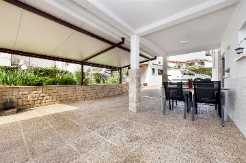 One-Bedroom Apartment with Terrace in Rovinj