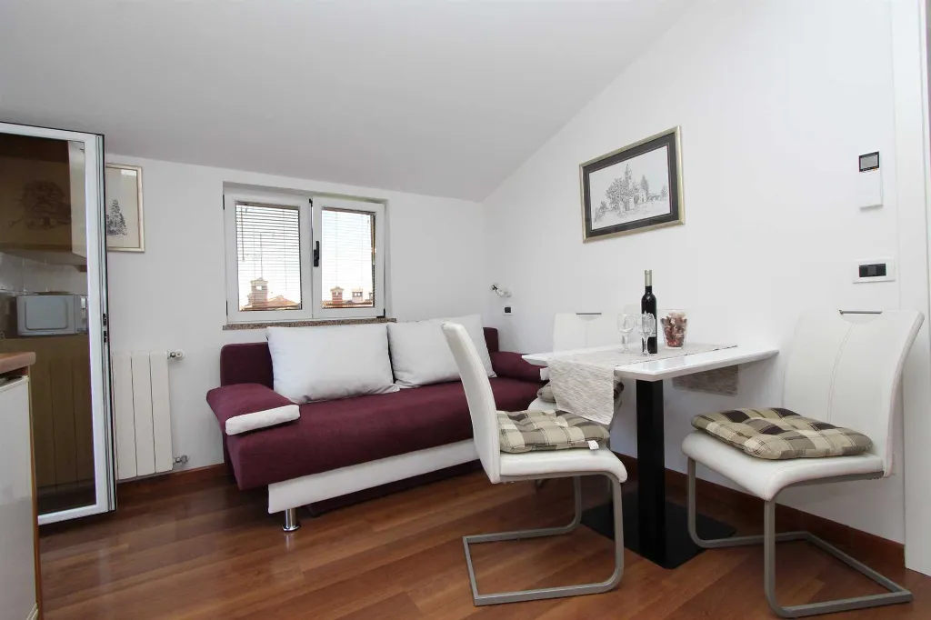 One-Bedroom Apartment with Balcony in Rovinj