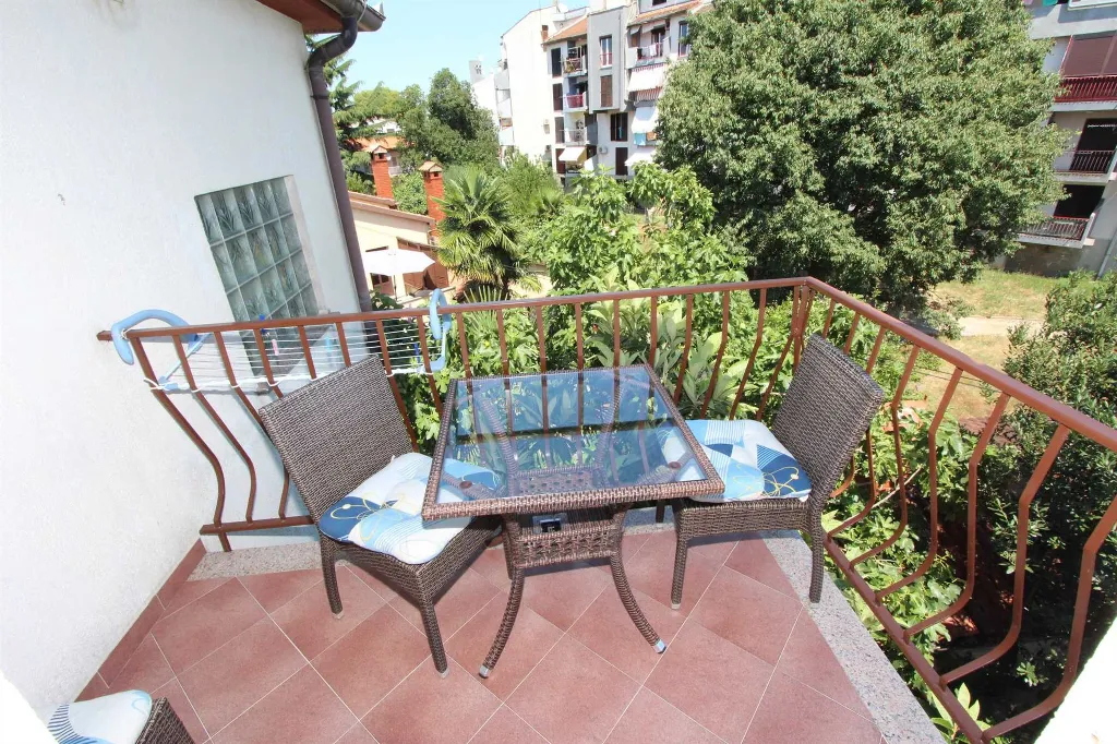 One-Bedroom Apartment with Balcony in Rovinj