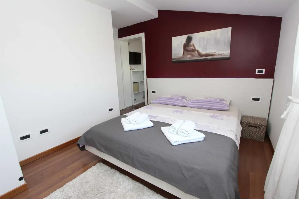 One-Bedroom Apartment with Balcony in Rovinj