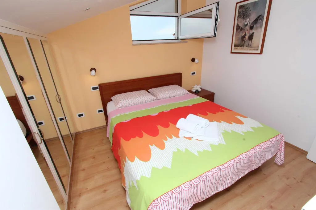 Three-Bedroom Apartment in Rovinj with Balcony