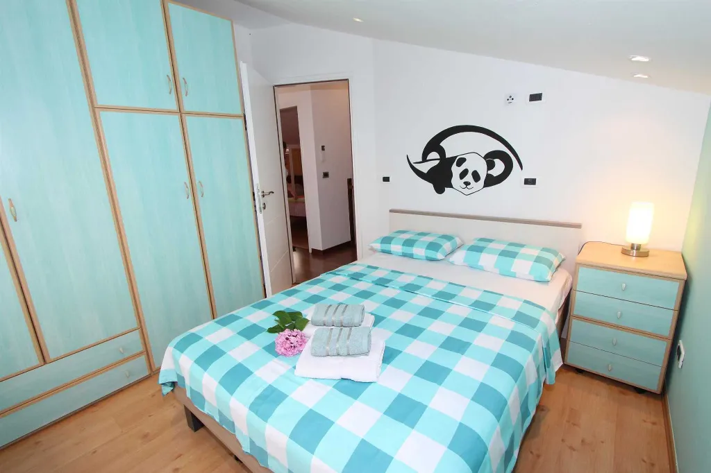 Three-Bedroom Apartment in Rovinj with Balcony