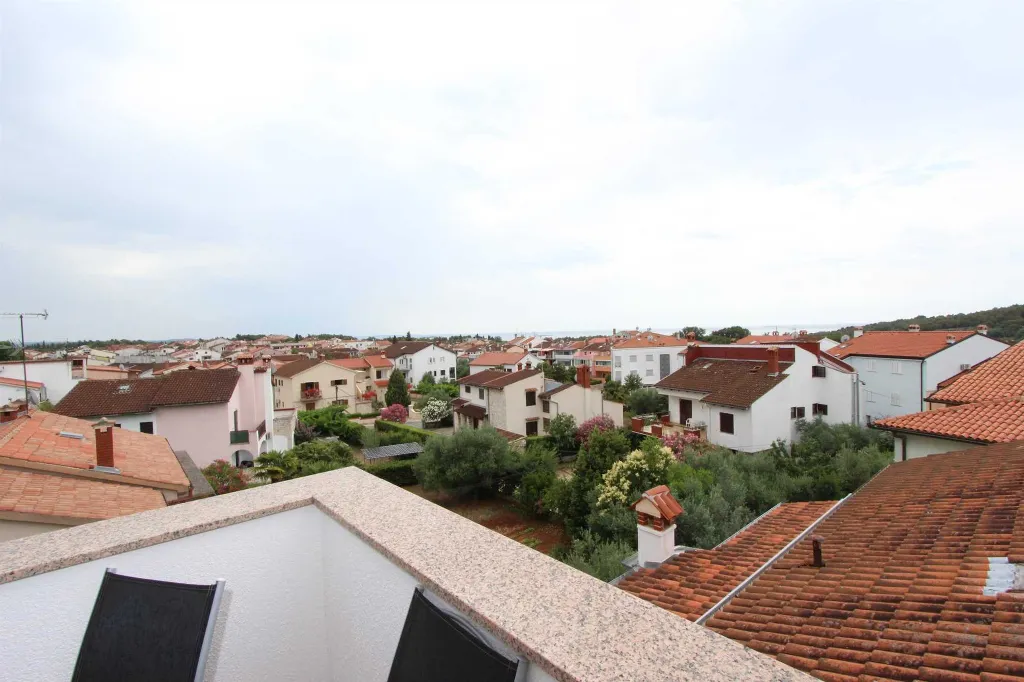 Three-Bedroom Apartment in Rovinj with Balcony