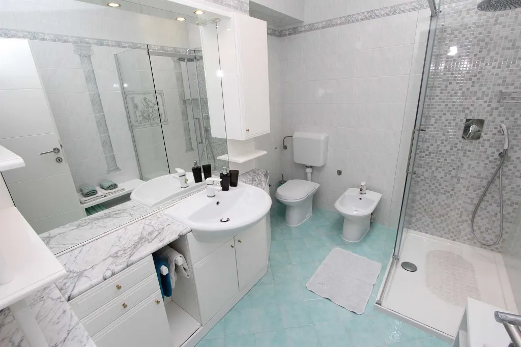 Three-Bedroom Apartment in Rovinj with Balcony