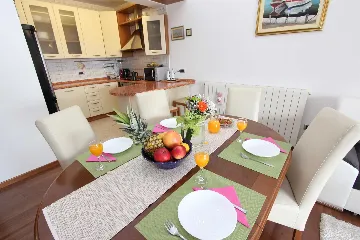 Three-Bedroom Apartment in Rovinj with Balcony