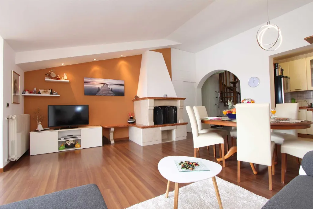 Three-Bedroom Apartment in Rovinj with Balcony