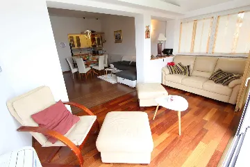 Three-Bedroom Apartment in Rovinj with Balcony