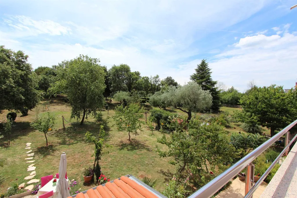 Two-Bedroom Apartment in Rovinj with Parking