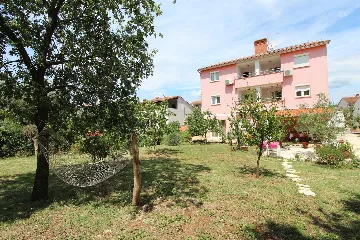 Two-Bedroom Apartment in Rovinj with Parking