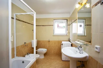 Two-Bedroom Apartment in Rovinj for Up to 5 Guests