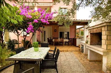 Two-Bedroom Apartment in Rovinj for Up to 5 Guests