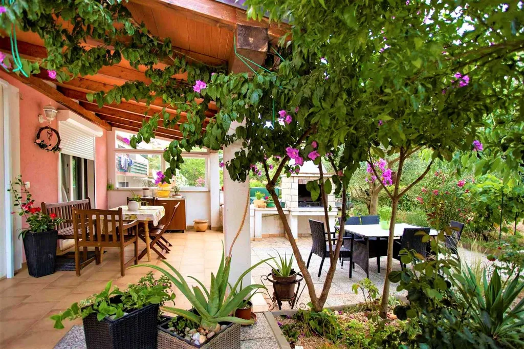 Two-Bedroom Apartment in Rovinj for Up to 5 Guests