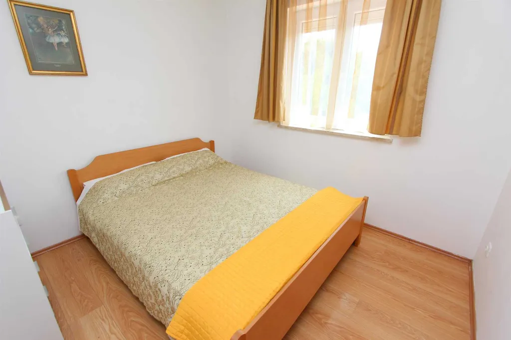 Two-Bedroom Apartment in Rovinj for Up to 5 Guests