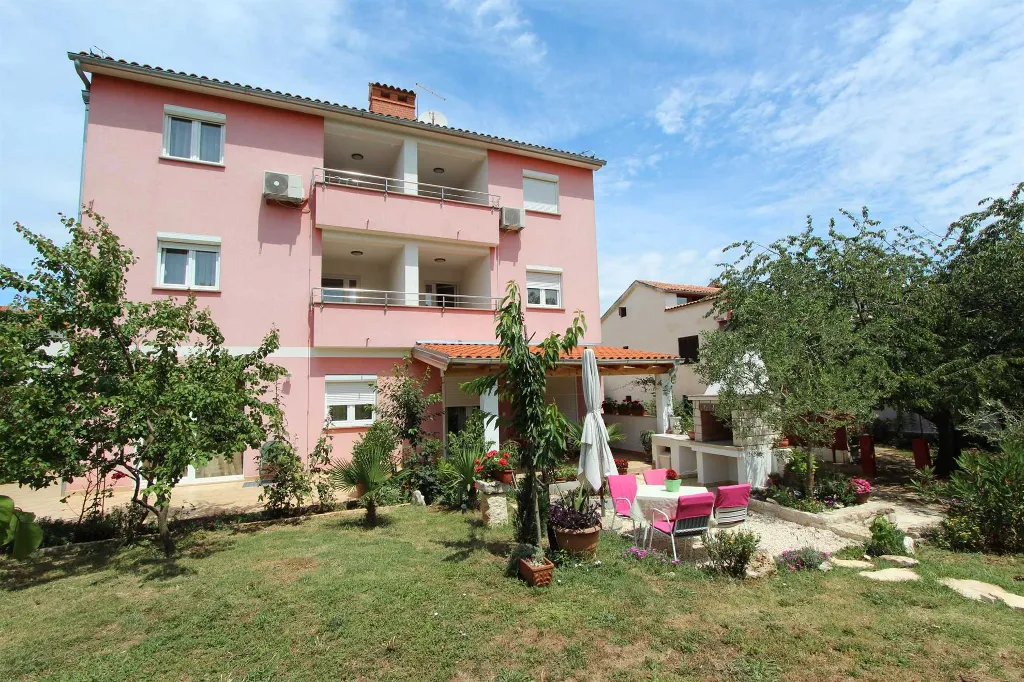Two-Bedroom Apartment in Rovinj for Up to 5 Guests