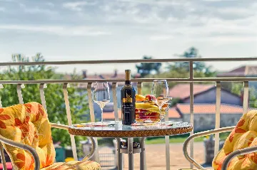 One-Bedroom Apartment with Pool in Kanfanar