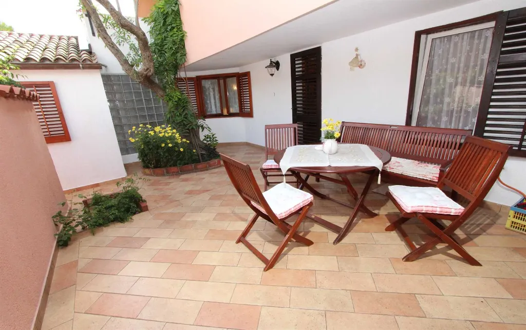 Two-Bedroom Apartment in Rovinj for 3 Guests