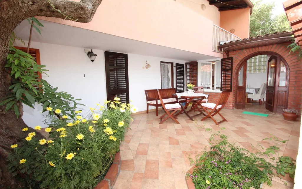 Two-Bedroom Apartment in Rovinj for 3 Guests