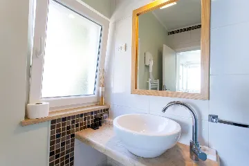 Double Room for 2 Guests in Rovinj with Side Sea View