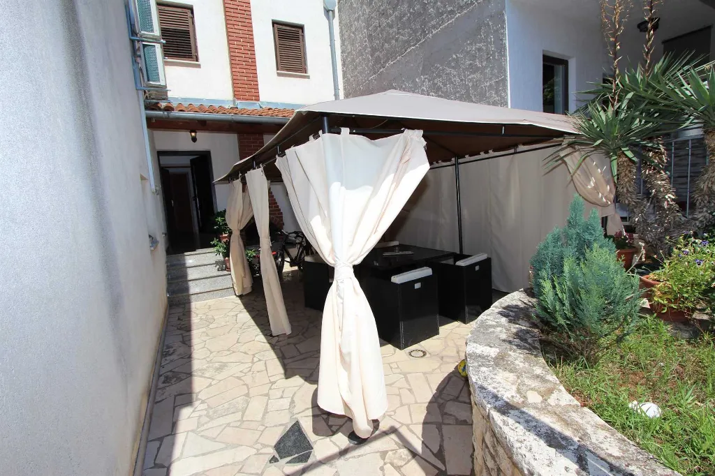 One-Bedroom Apartment for 2 in Rovinj