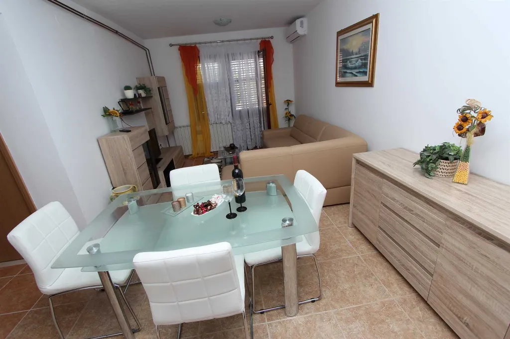 One-Bedroom Apartment for 2 in Rovinj