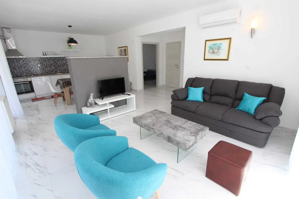 Holiday House with Pool for 5 Guests in Rovinj