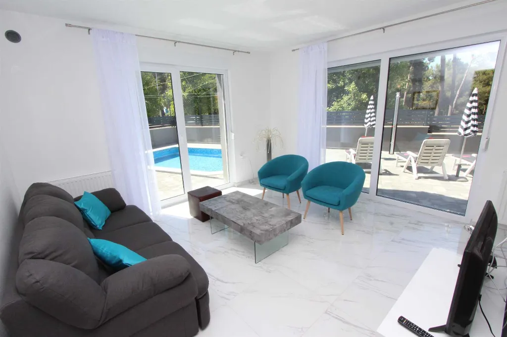 Holiday House with Pool for 5 Guests in Rovinj