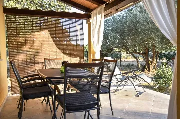 Holiday House for 6 Guests in Rovinj with Garden