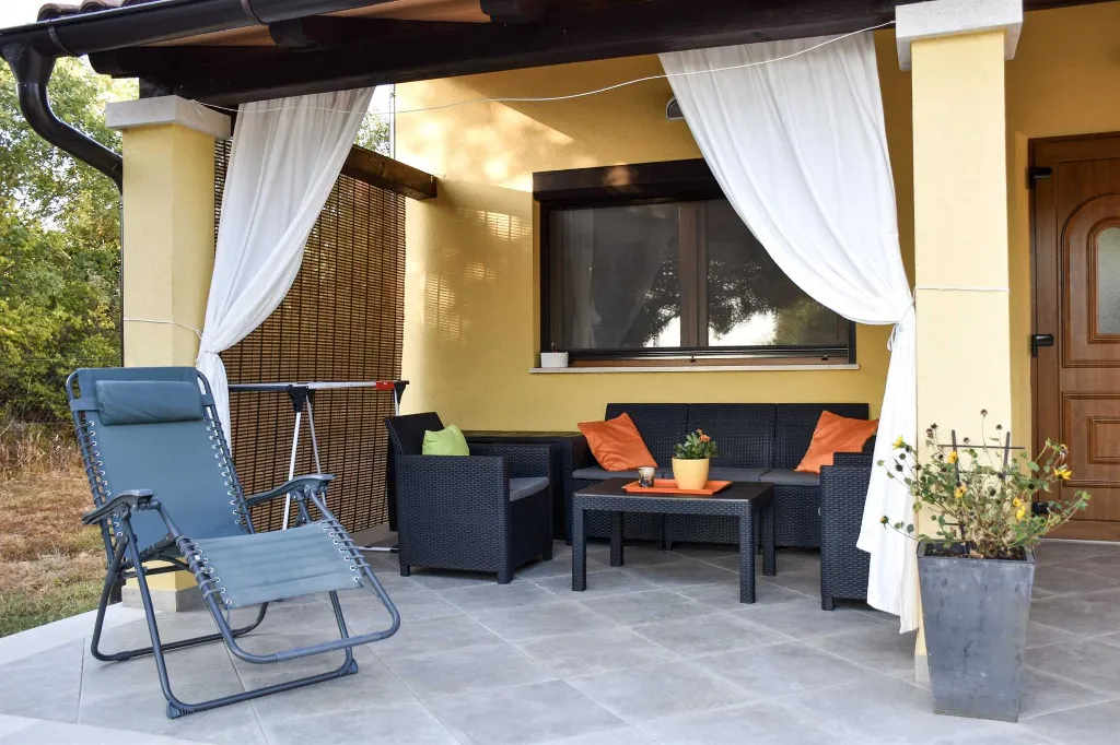 Holiday House for 6 Guests in Rovinj with Garden