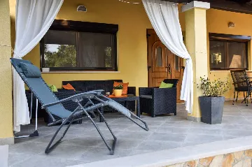 Holiday House for 6 Guests in Rovinj with Garden