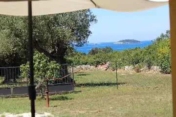 Holiday House for 6 Guests in Rovinj with Garden