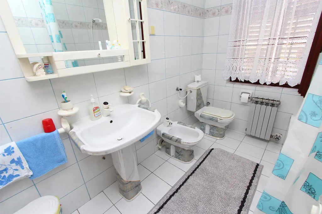 Double Room in Rovinj with Shared Bathroom