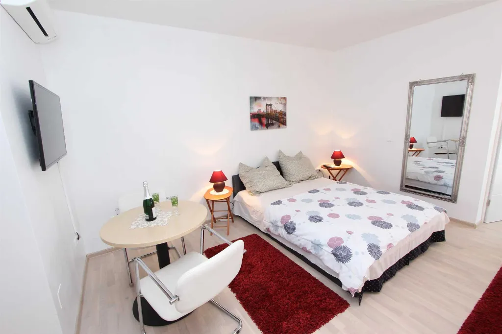 Studio for 2 Guests in Rovinj with Balcony
