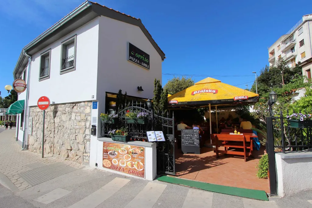 One-Bedroom Apartment in Rovinj for 2–4 Guests