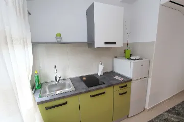 One-Bedroom Apartment in Rovinj for 2–4 Guests