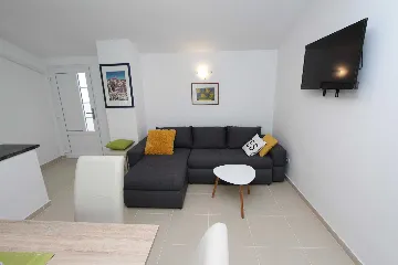 One-Bedroom Apartment in Rovinj for 2–4 Guests