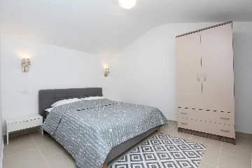 One-Bedroom Apartment in Rovinj for 2–4 Guests