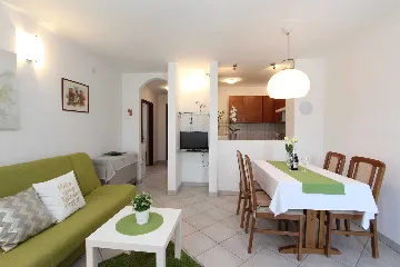 One-Bedroom Apartment in Pula with Terrace