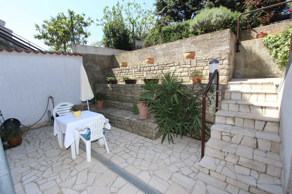 One-Bedroom Apartment in Pula with Terrace
