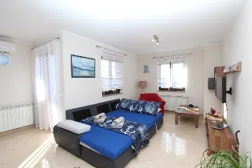 One-Bedroom Apartment in Putini for up to 4 Guests