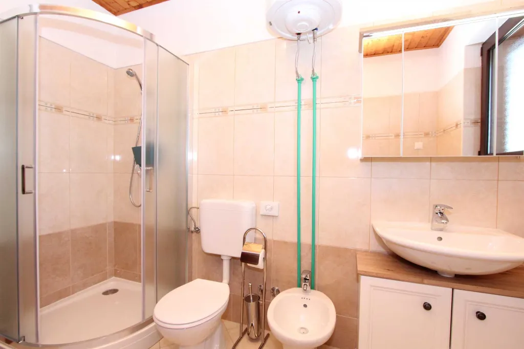 One-Bedroom Apartment in Putini for up to 4 Guests