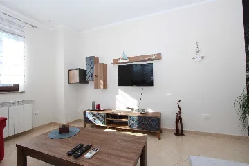 One-Bedroom Apartment in Putini for up to 4 Guests